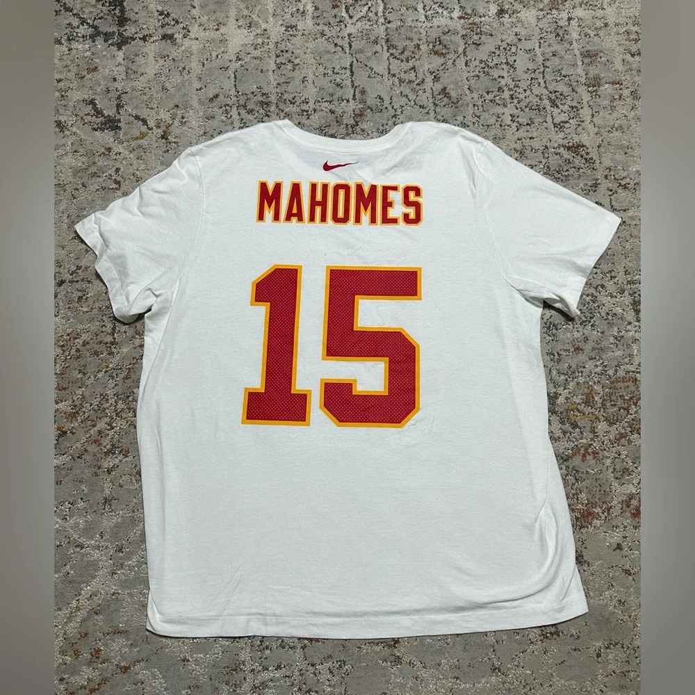 Patrick Mahomes Kansas City Chiefs Nike Player Name & Number T-Shirt White XXL